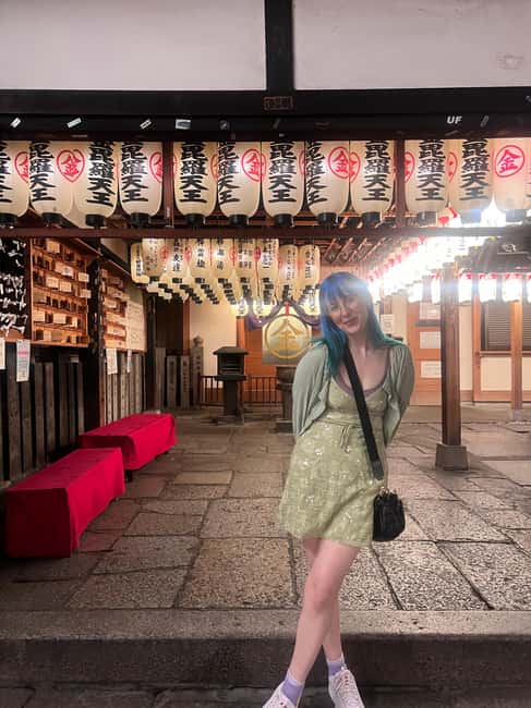 3.5h Osaka Night guided Local Bar Hopping, Sake & Karaoke - Sake tasting: learning flavor differences, not just labels