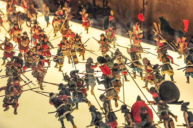 A Tour to Explore the Symbol of Osaka: Osaka Castle - Guides vary. Here’s how to get the best day anyway