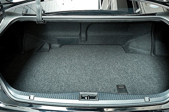 Airport Transfer from Osaka city to Kansai airport - Your Ride: Sedan or Van, Clean and Air-Conditioned