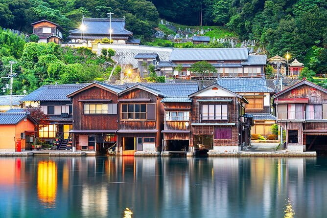Amanohashidate & Ine Boathouse Full-Day Tour from Kyoto or Osaka - Chion-ji Temple: Exam Prayers, Omikuji Fans, and a Revolving Bridge