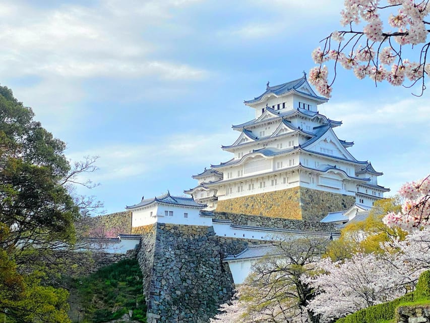 From Osaka: Himeji Castle, Arima Onsen & Mt. Rokko Day Tour - Koko-en Garden: The Photo Spot That Feels Like a Time Machine