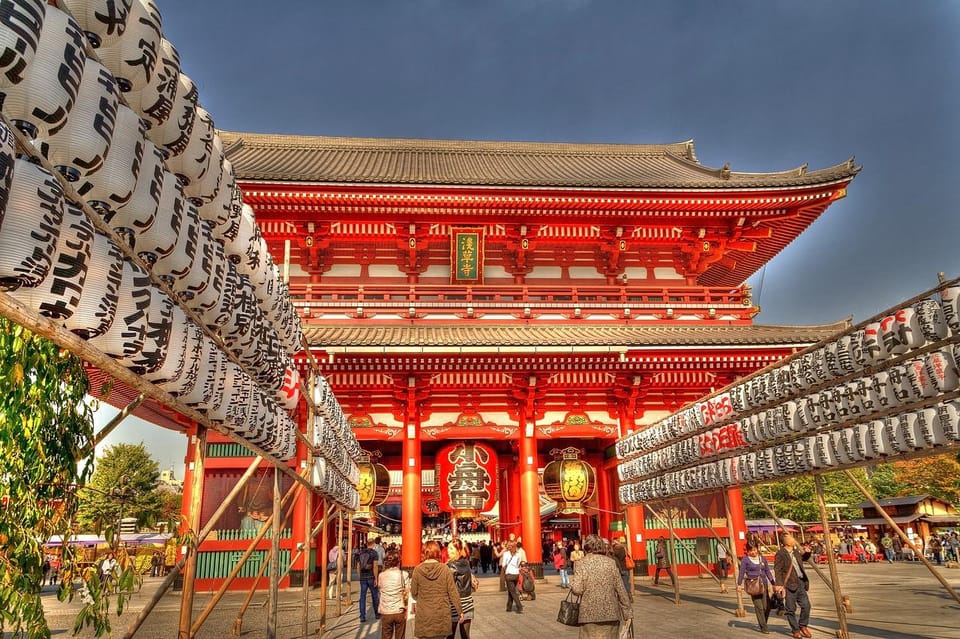 From Osaka: Private Customized Day Tour to Kyoto - Yasaka Shrine: A Calm-ish Segment Before Fushimi Inari
