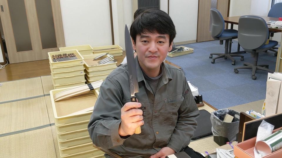 From Osaka: Sakai Knife Maker or Blacksmith Walking Tour - Shopping time that doesn’t feel random