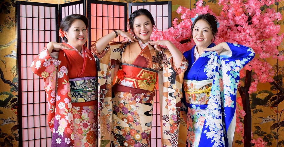 Kimono photoshoot-Includes 100 photo data - Time on the clock: 90 minutes to 2 hours with a private group
