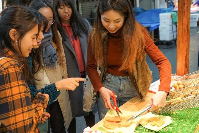 Kuromon Market Food Walking Tour in Osaka (6 stops, 6 tastes) - Guides: The Difference Between OK and Awesome Osaka Snacks