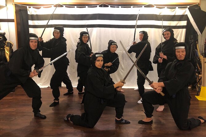 Ninja Experience in Osaka - Ninja costume rental: turning technique into memorable photos
