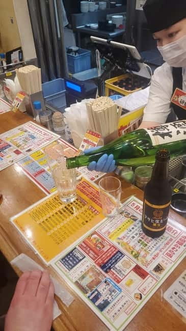 Osaka Bar Hopping | Explore Hidden Bars & Izakayas in Namba - Small-group pacing: why the limit to 8 matters