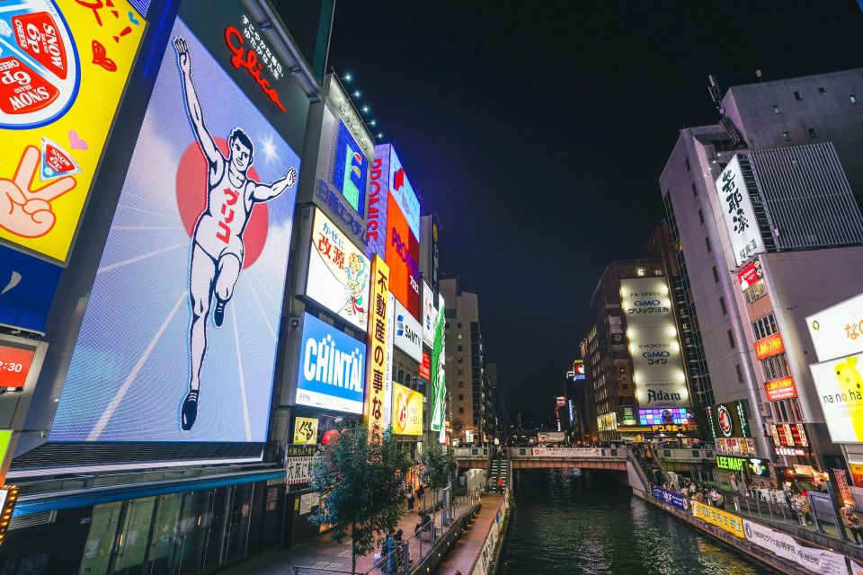 Osaka: Bar-Hopping Night Tour in Namba - Dotonbori and the Glico sign photo moment