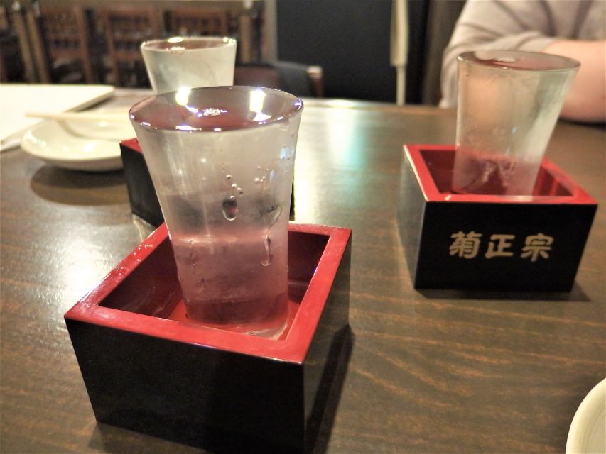 Osaka: Bar-Hopping Night Tour in Namba - The second izakaya: local dishes most people never find
