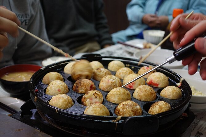Osaka Delights: Traditional Japanese Food Tour - Mitoya’s three-color dango: sweet comfort without the fuss