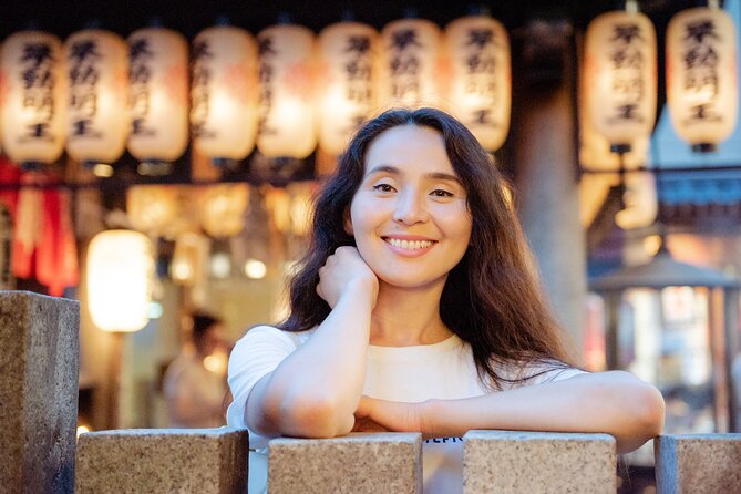 Osaka Dotonbori Night Photoshoot - Private | Pro Photographer - Posing Guidance: The Real Skill Behind “I Don’t Know How to Pose”