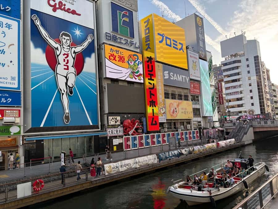 Osaka: Dotonbori's Bridges 20-Minute Cruise - Dotonbori on the water: why 20 minutes feels like a reset