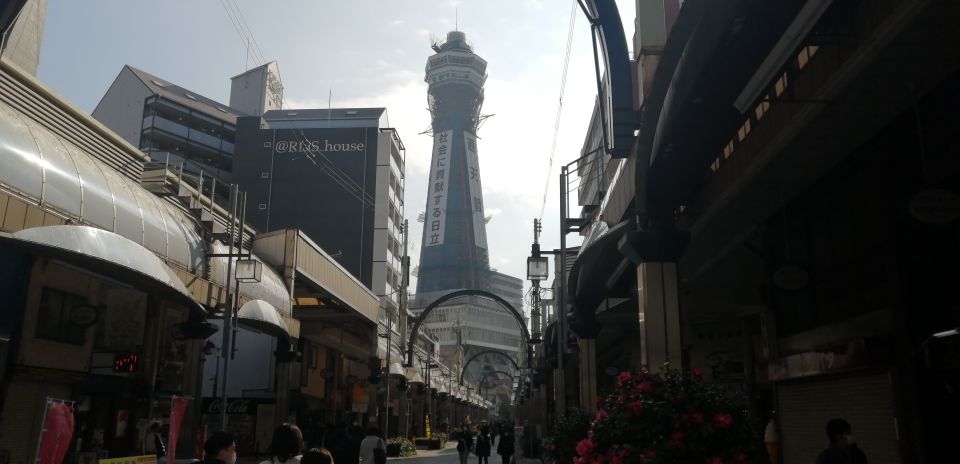 Osaka: Five Must-See Highlights Walking Tour & Ramen Lunch - The Guide Makes It Feel Easy: Taka’s Timing and Flexibility