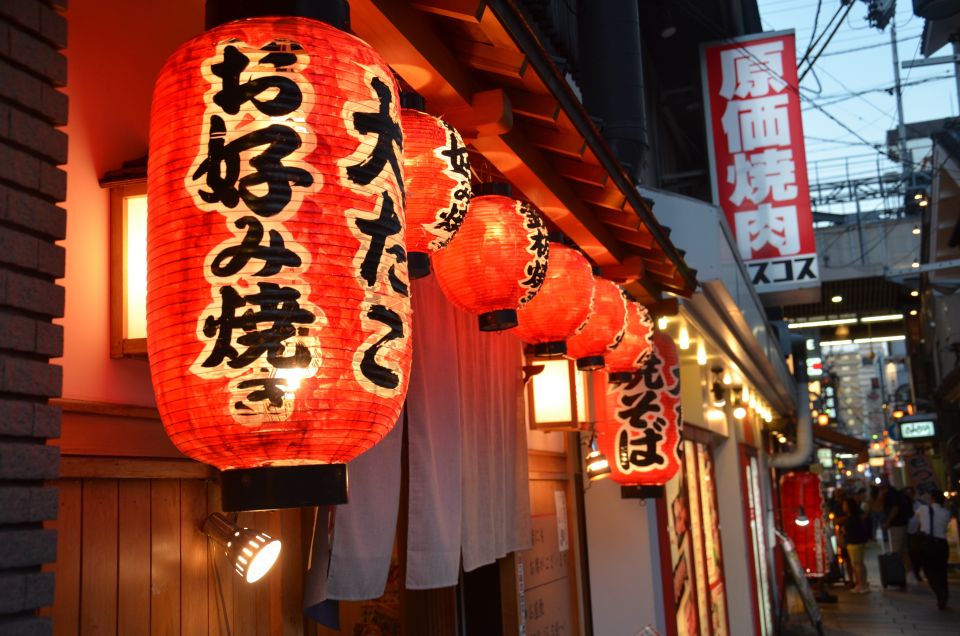 Osaka: Food Tour at Night with Tastings - Why Dotonbori Food at 5 PM Feels Different