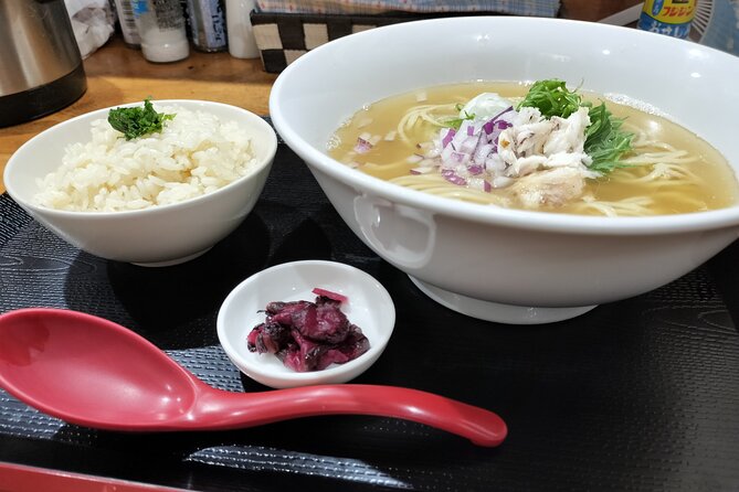 Osaka Half-day E-bike Adventure: Minoh Falls & Katsuoji Temple - E-bikes on mountain roads: why this tour feels easier than it looks