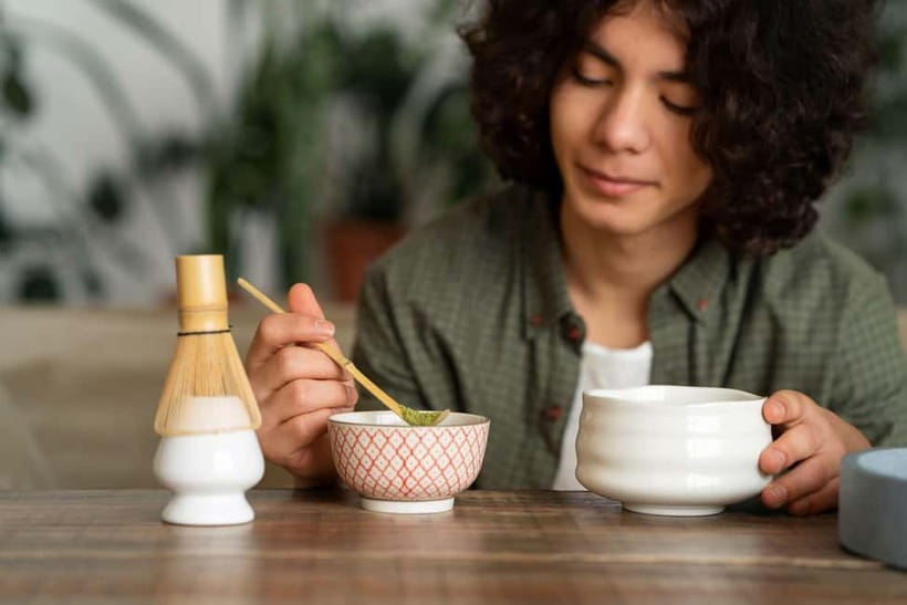 Osaka; Japanese Tea ceremony experience, Macha and Sencha - Matcha preparation: watch, learn, and then make it
