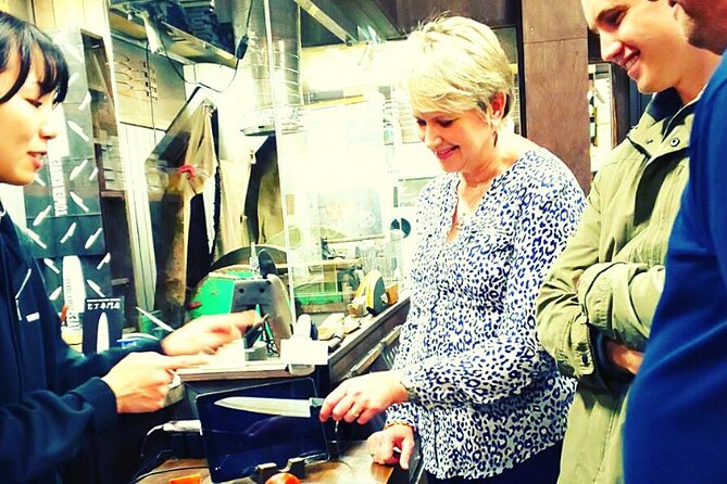 Osaka Kickstart: Hotspots & Hidden Gems Tour - Kuromon Market: fish heaven and a smart route through it