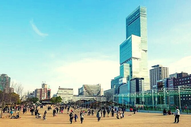 Osaka Kickstart: Hotspots & Hidden Gems Tour - The cosplay and gaming lanes: the “look left” part