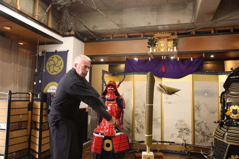 Osaka: Learn Bushido - Trial Slashing with Samurai Sword - Learning stances: upper, lower, middle, and the eight-phase set