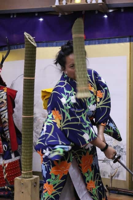 Osaka: Learn Bushido - Trial Slashing with Samurai Sword - Photo shooting included: capturing the exact cutting moment