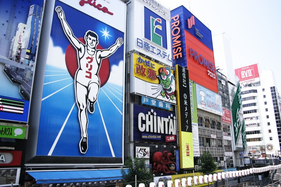 Osaka: Main Sights and Hidden Spots Guided Walking Tour - Kuromon Ichiba: Fish-Market Power for Over 150 Years