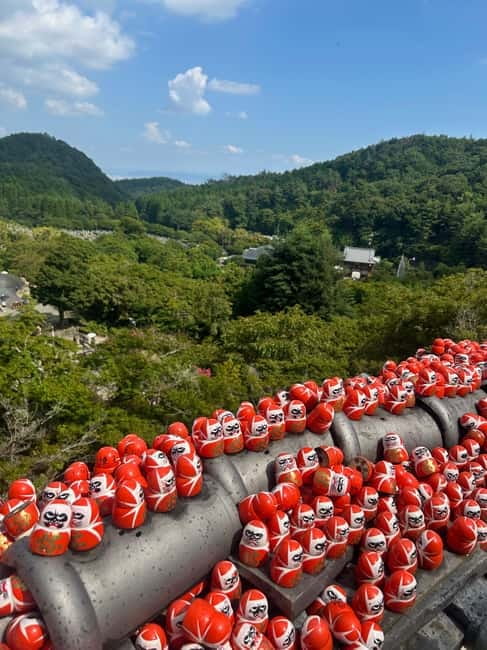 Osaka: Minoh Waterfall & Katsuo-ji Temple Half-Day Tour - The riverside walk: 50 minutes to the Minoh Waterfall