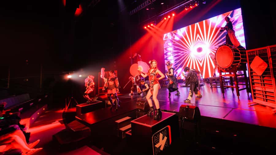 OSAKA NIGHT FUSION Japanese Taiko Kabuki Samurai Dance Show - Language and content: Japanese, English, and a note for families