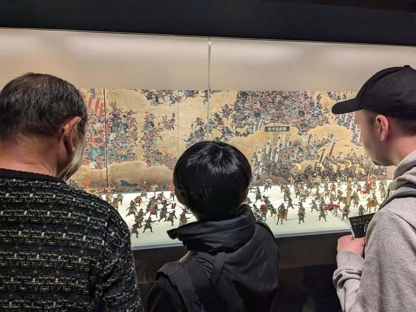 Osaka: Osaka Castle Guided Tour with Local Guide - Why This Osaka Castle Tour Feels Different