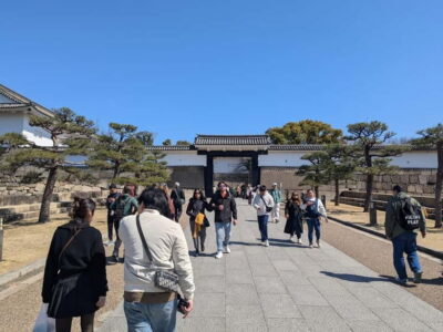 Osaka: Osaka Castle Guided Tour with Local Guide - Meeting Osaka Castle: Start Right at the Main Entrance