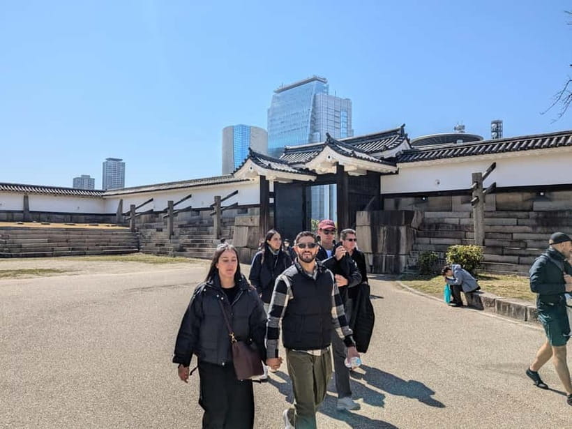Osaka: Osaka Castle Guided Tour with Local Guide - Inside the Keep: Stairs, Floors, and the City View Payoff