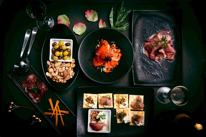 Osaka: PICCADILLY PREMIUM DINNER SHOW&NIGHTCLUB with Tasting - How the Opening Hours Work: Start Time, Last Seating, and a 5 AM Finish