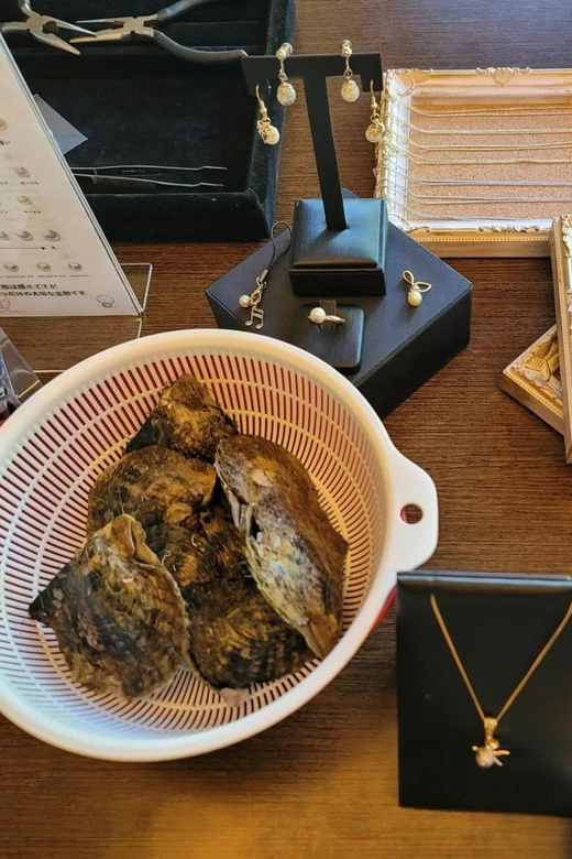 Osaka Shinsaibashi Pearl extraction experience - Should you book this Shinsaibashi pearl extraction?