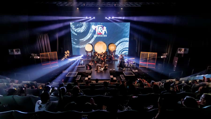 Osaka: UTAGE Japanese Taiko Live Show - How the show mixes shamisen, shakuhachi, and shinobue with computer music