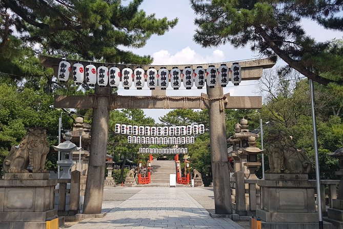 Private Car Full Day Tour of Osaka Temples, Gardens and Kofun Tombs - Shinsekai: quick walk, strong Osaka flavor