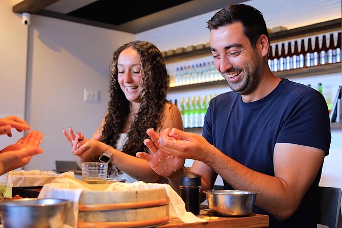 Sushi Making Osaka Roll and Authentic Japanese Sushi Class - Finding the meeting point by Dotonbori (and not panicking)