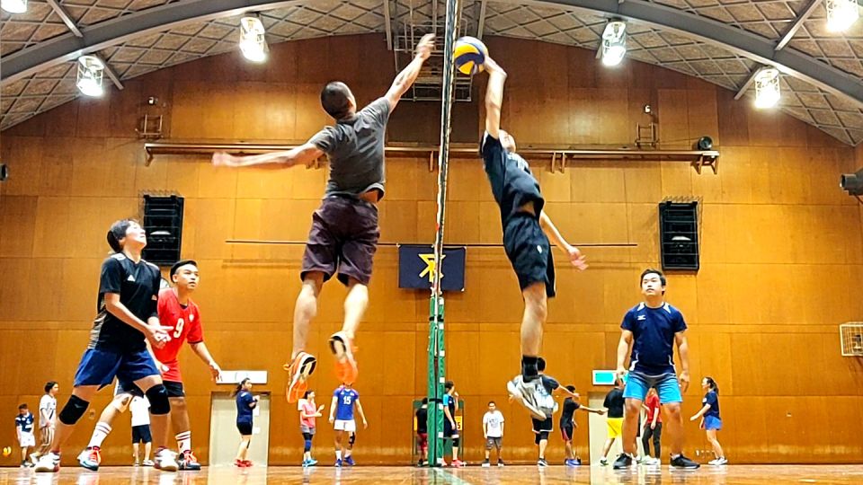 Volleyball in Osaka, Kobe & Kyoto with locals! - Practical day-of advice: how to maximize your fun