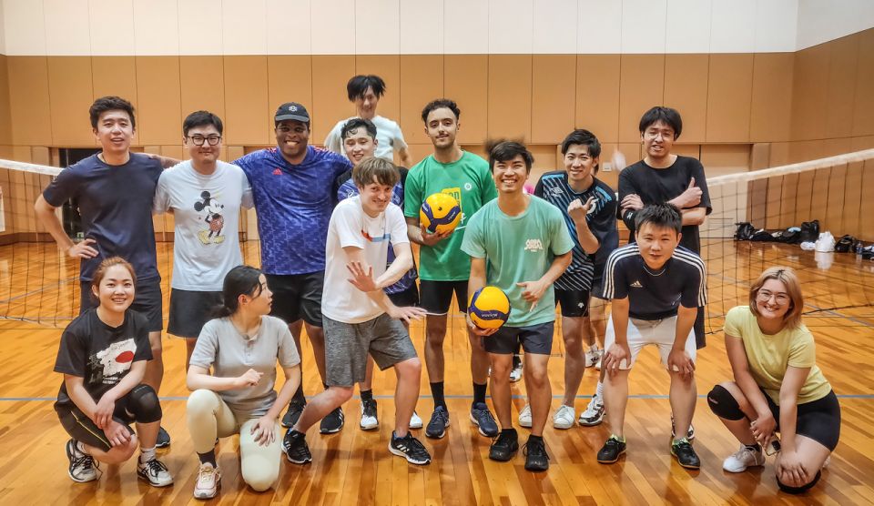 Volleyball in Osaka, Kobe & Kyoto with locals! - Courts and facilities: what you’ll need to bring (and what’s handled)